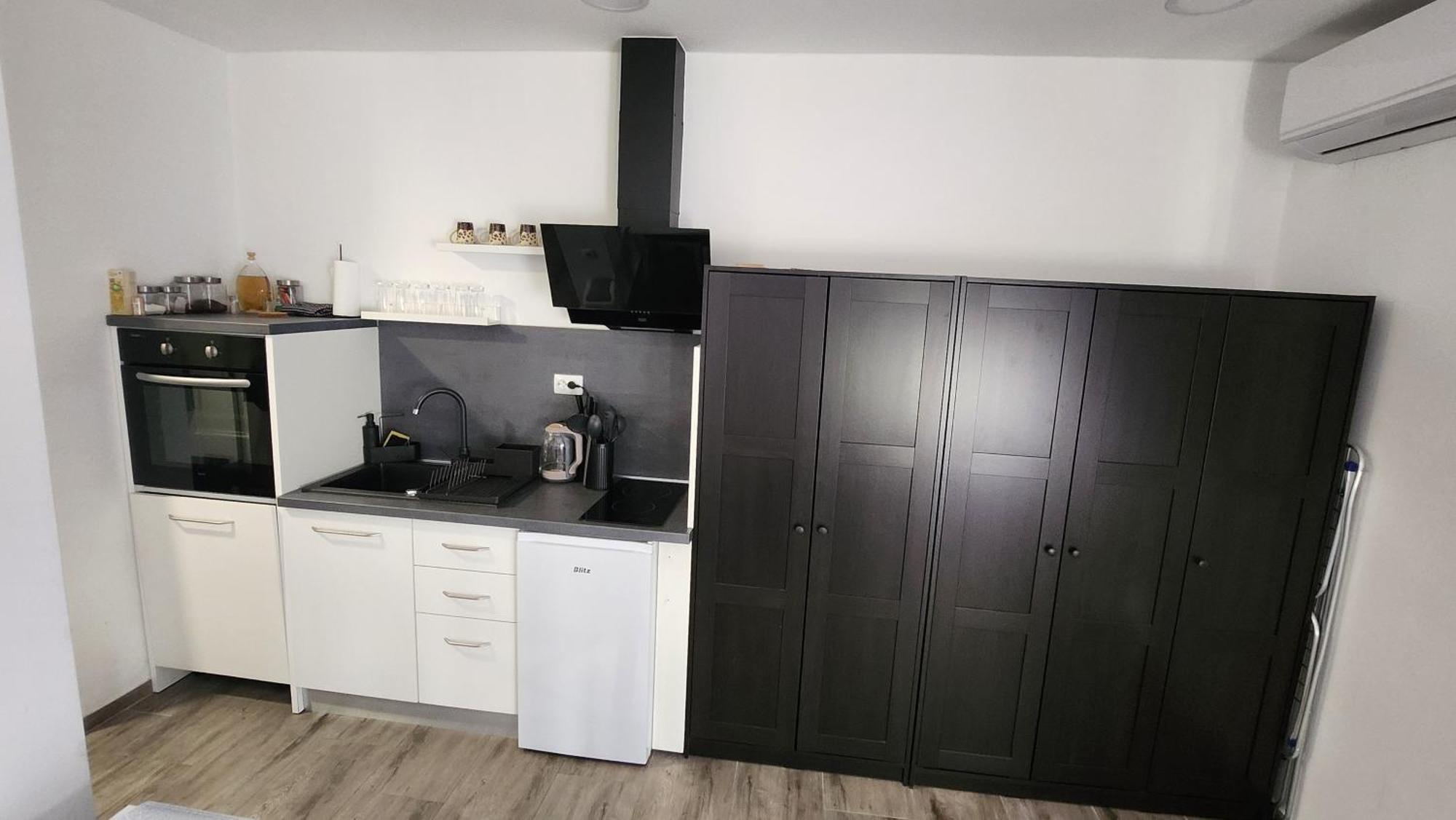 Oniks Apartment Lipik Exterior foto